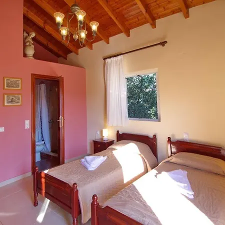 Kato Sleeps 8 * קאטליוס